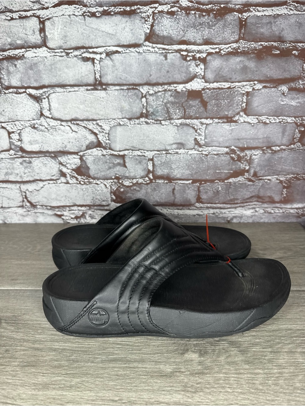 FitFlop Walkstar Black Leather Toe-Post Wedge Sandals Women Sz 42EU/10M US